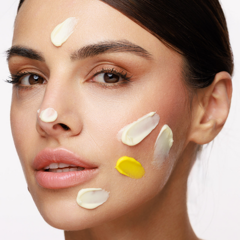 Czy kolejność nakładania kosmetyków naprawdę ma znaczenie?